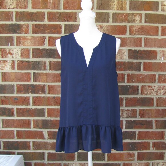 Lilly Pulitzer Tops - Lilly Pulitzer navy blue Gramercy sleeveless top shirt Large pullover polyester